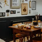 Maison Urbaine Hotel 3*